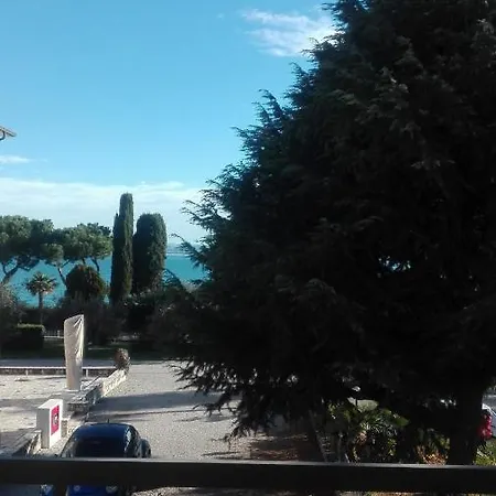 Mirabello *